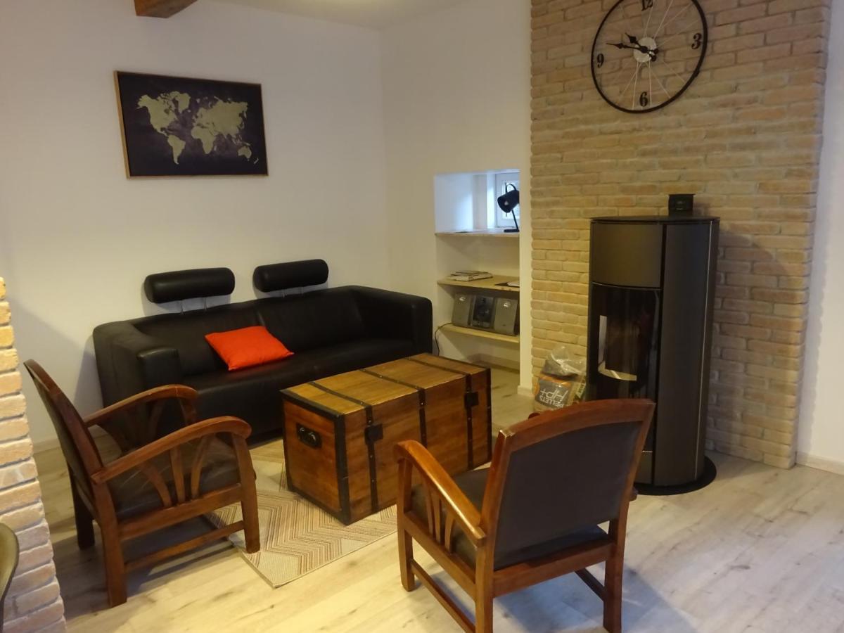 Chatte : Agreable Maison De Rue Екстер'єр фото